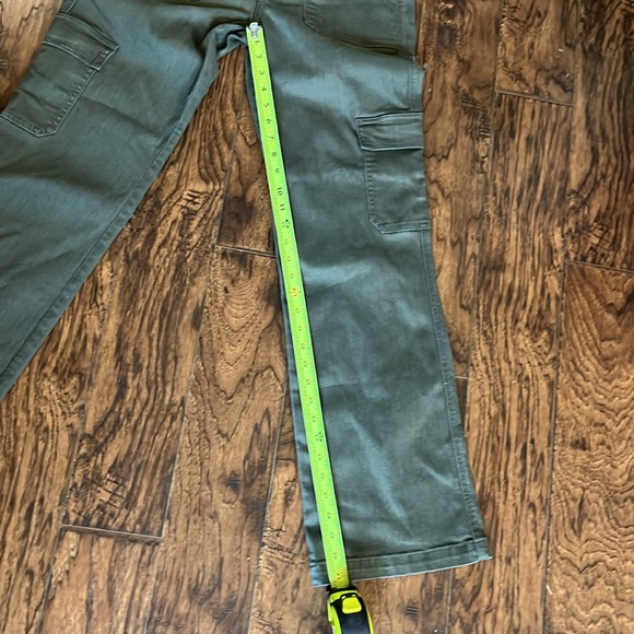 NWT!! Francesca’s green cargo pants size 29 - Picture 12 of 13
